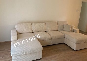 New‼️sectional Sofa Ivory, Black, Dark Grey 