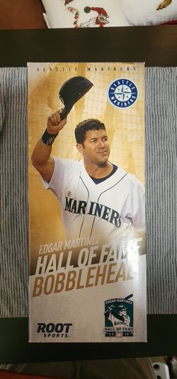 Edgar Martinez Hall Of Fame  Set (Bobblehead And Replica Plate)