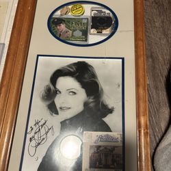 Pricilla Presley Autograph 