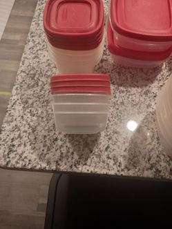 Rubbermaid Tupperware