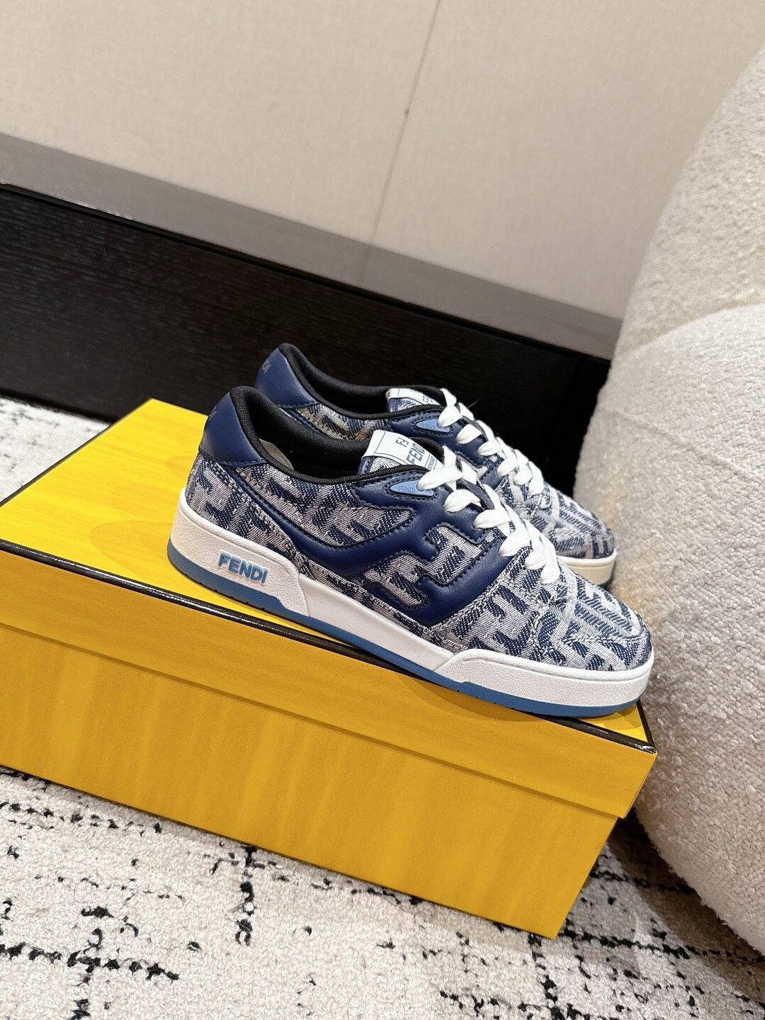 Fendi Men’s Sneaker With Box 2025