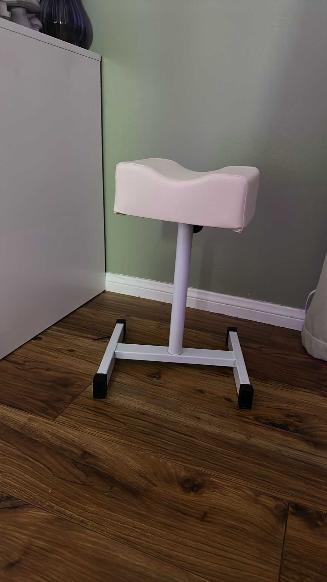 Pedicure Stool