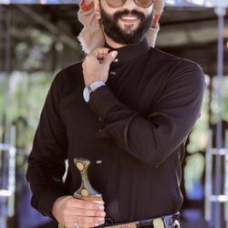 ٣  أثواب  مقاس كبير متبقي   