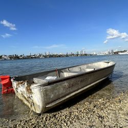 Aluminum Dinghy with title 