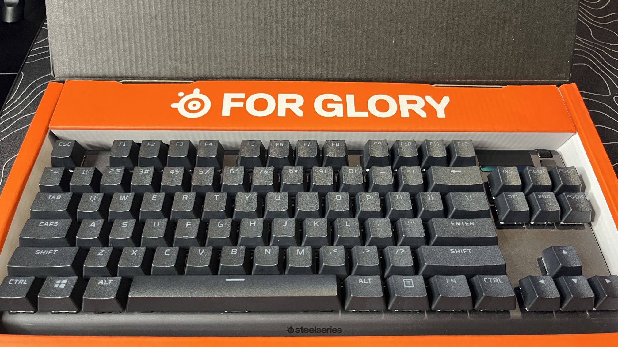 SteelSeries APEX PRO TKL (Omnipoint Switches)