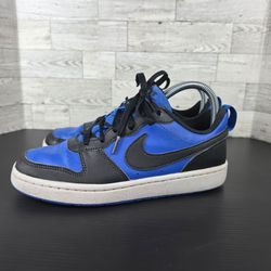 Nike Boys Blue Black Low Top Sneakers Lace Up Round Toe Rubber Outsole size 5.5 Y