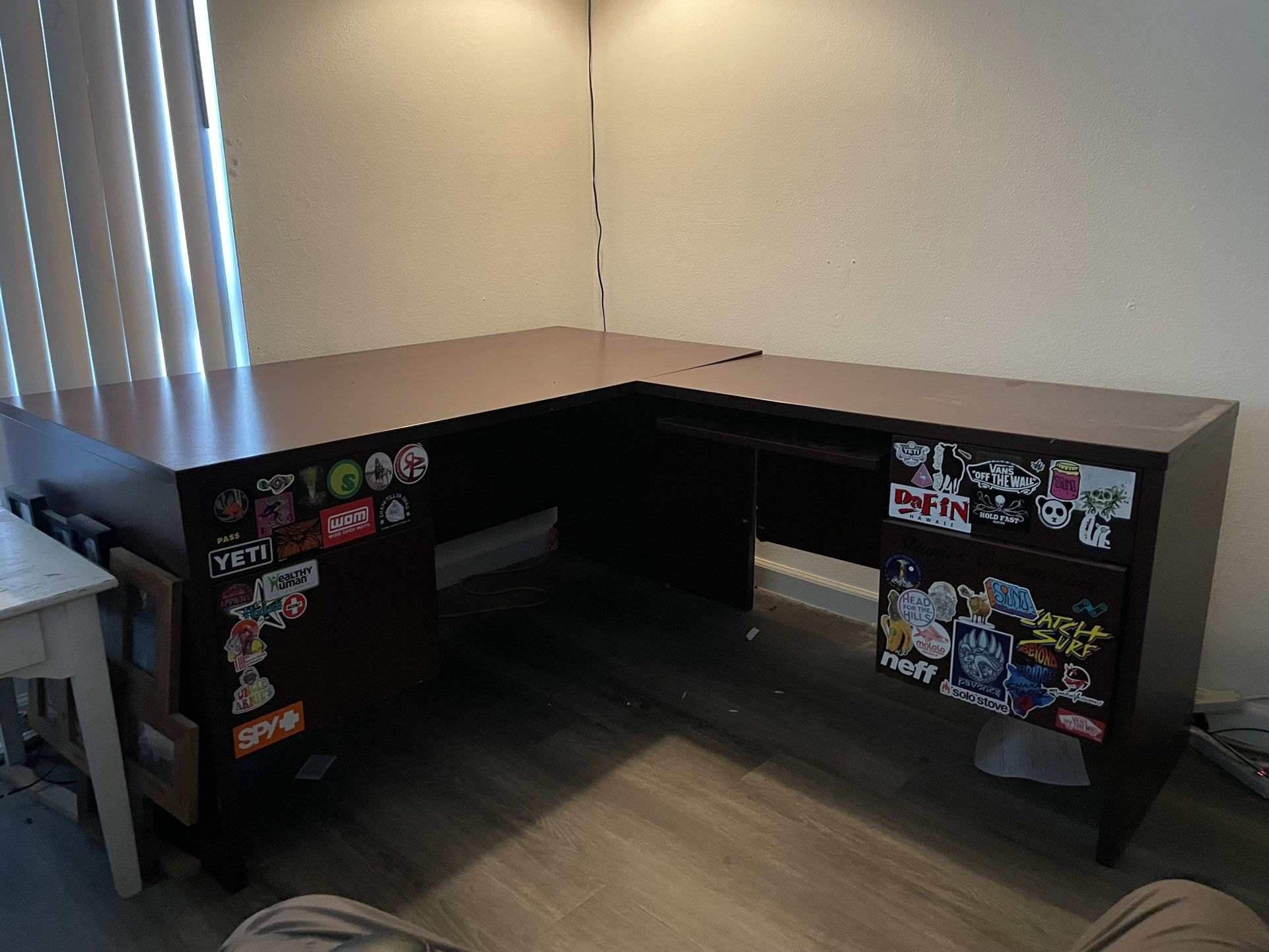 Desk/Filing Cabinet