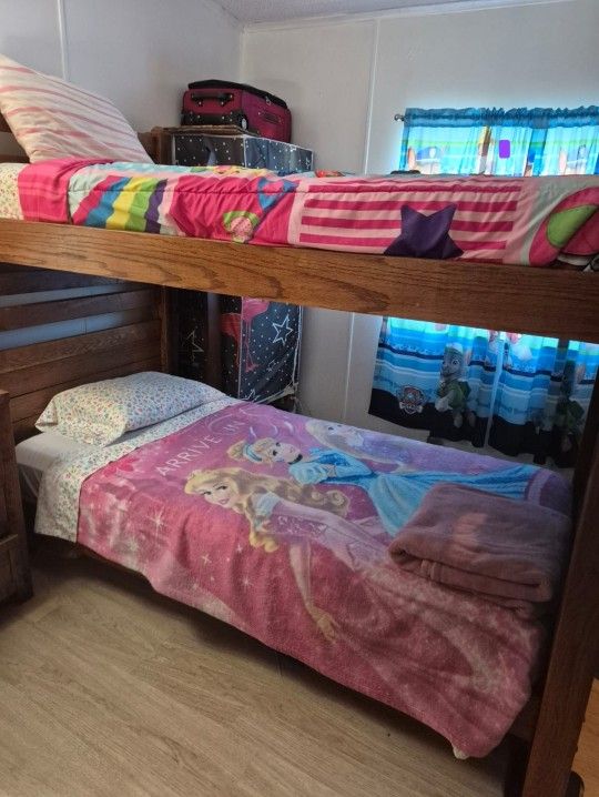 Solid Wood Bunk Bed