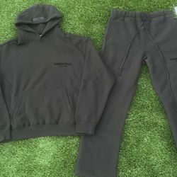 Essential black size small real