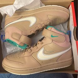 NIKE SHOES SIZE 13c In Kids