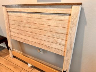 Queen Bedframe