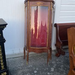 Cabinet Antiques