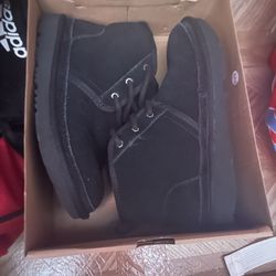 Size 3y Ugg Boots