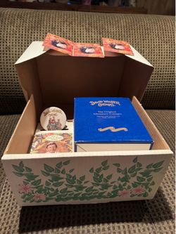 1995 David Winter Guild Collector Box