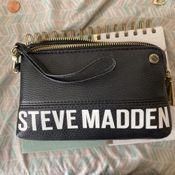 Steve Madden Wristlet