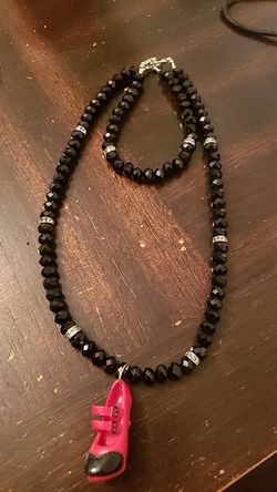 Black and red heel necklace