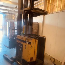 Forklift Stand Up In Sale 
