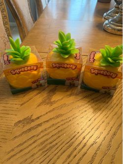 Squishy pineapple
