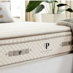 King Mattress Organic Natural Latex Like New! 