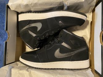 Jordan 1 Mid GS Size 7y