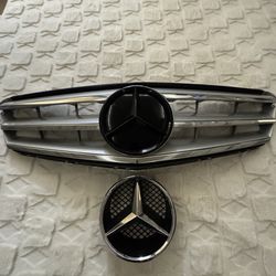 W204 Mercedes C300 Front Grille + Star Emblem