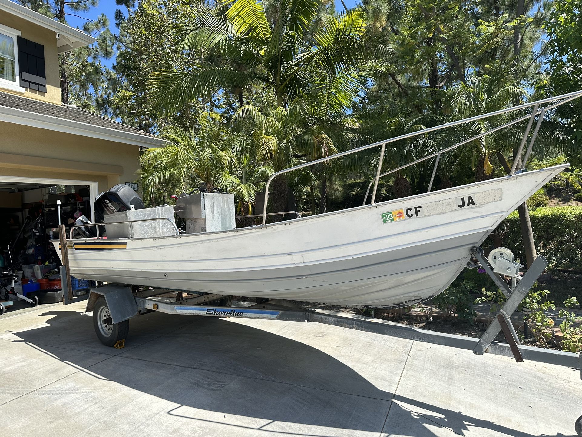 18’ Westcoaster Center Console