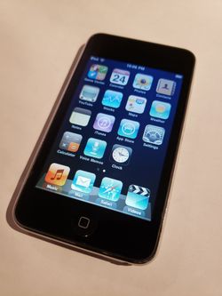Apple iPod Touch 2nd Generation 8GB - Working, Wiped Clean