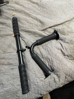 Black and Tricep Cable Machine Attachment Bar Set