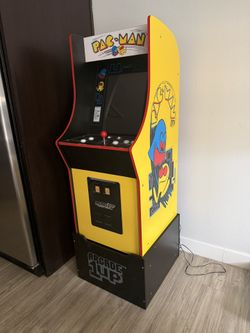 Arcade 1up Pac-Man Machine