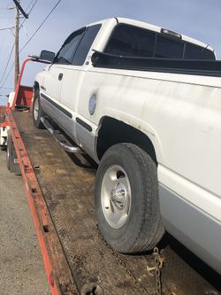 1998 Dodge Ram truck parting out..