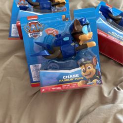 SwimWays Paw Patrol Paddlin' Pups Pool Toys & Outdoor Games, Bath Toys & Pool Party Supplies for Kids Aged 4 & Up, No Batteries Required, Chase