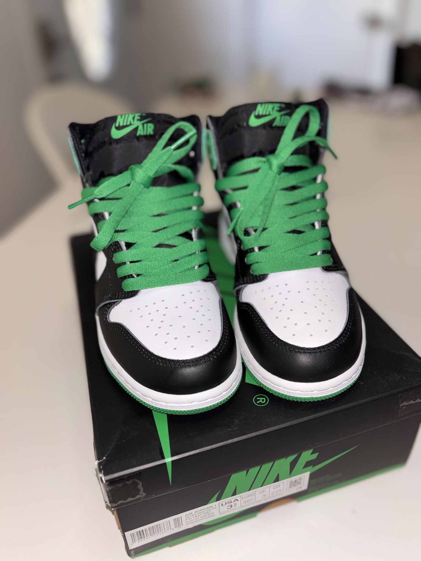 Jordan 1s Retro High (Lucky Green)