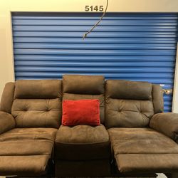 Comfy Recliner (free delivery) 