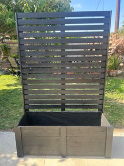 Modern 6ft Cedar Privacy Screen & Planter Box - FREE OC Delivery & Installation