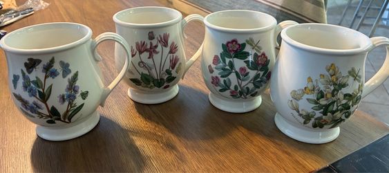 4 beautiful Ceramic Mugs - Portmeirion The Botanic Garden