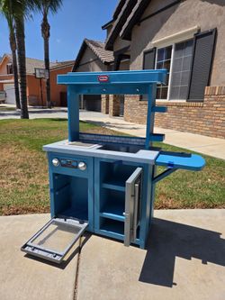 Play kitchen little tikes toddler size