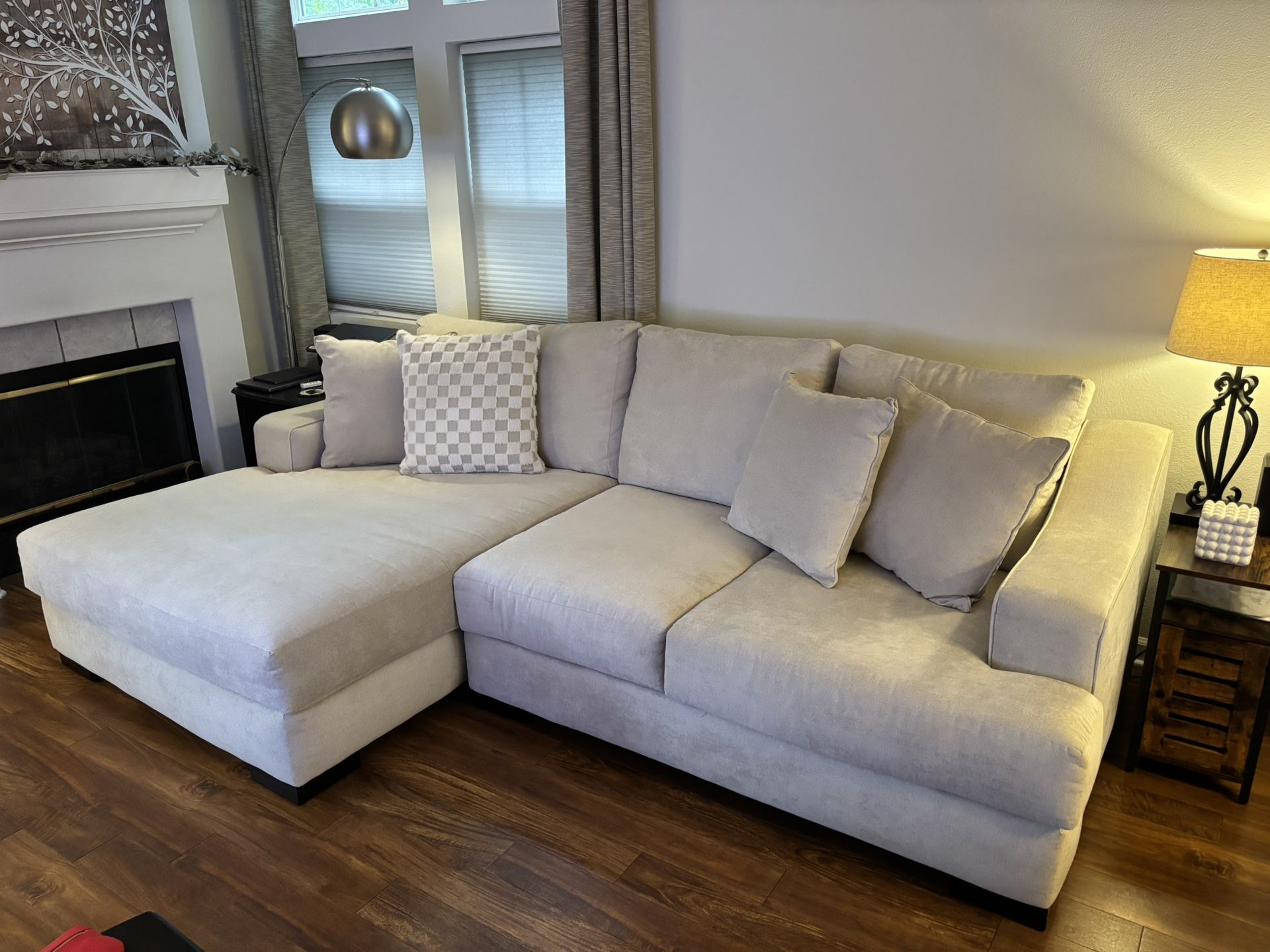 Couch Sofa With Oversized Chaise