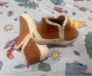 (NEW) Dr Scholl’s Tan Suede Slip-On Sneakers with Sherpa Lining