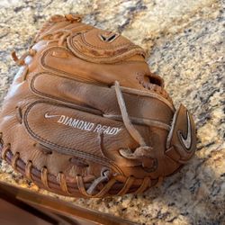 Nike catchers glove