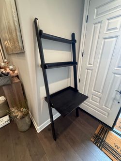 Wall Leaning Desk