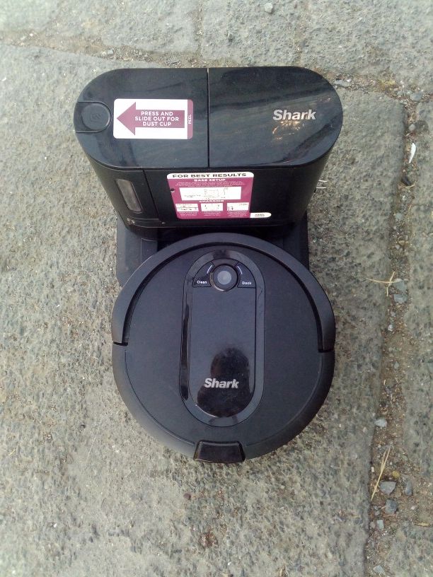 Shark Robot Vacuum With Self Empty Tray