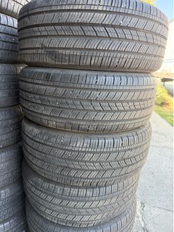 🚨‼️vendo set de llantas 215 50 17 Michelin tires