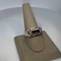 14K yellow gold Amythyst and Diamond gents ring 