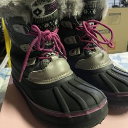 Snow Boots For Girl!