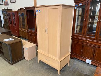 BARONET Maple Armoire