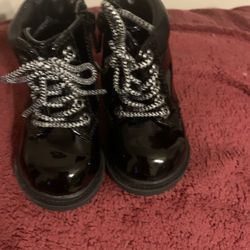 Girls boots