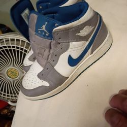 Nike Air Jordans 4Y No Laces