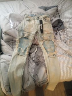 KDNK Distressed Ripped Jeans with Tags size 29x32