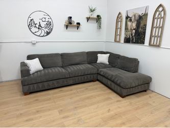 Thomasville Sectional Couch - Free Delivery