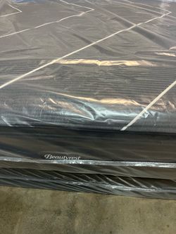 King size Beautyrest black medium C class